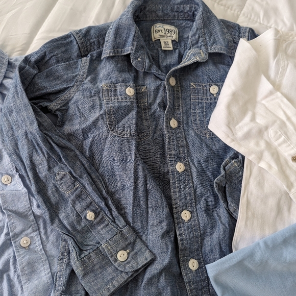 Kids Blue and White Button Down Shirts, size 4 & 5 - Picture 6 of 10